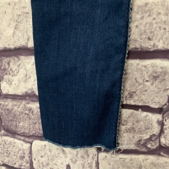 True Religion Skinny Jeans W/ Raw Edge Hem - Picture 8 of 9